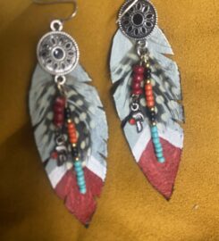 TENACIOUS HANDS, HAT & LADLE 403-358-2527 Red Deer AB