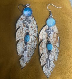 TENACIOUS HANDS, HAT & LADLE 403-358-2527 Red Deer AB